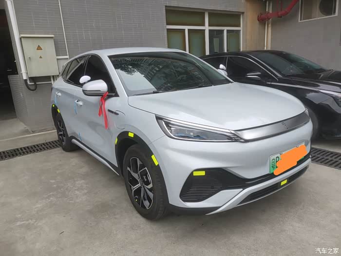 我买的比亚迪元plus510公里续航滑雪白现车