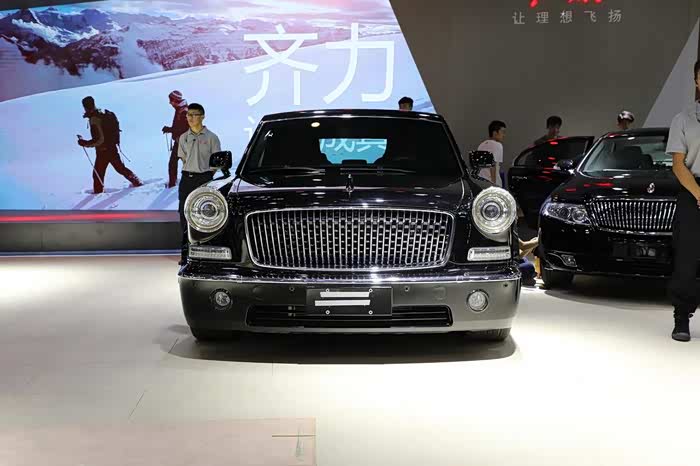 国产最贵三厢轿车—红旗l5