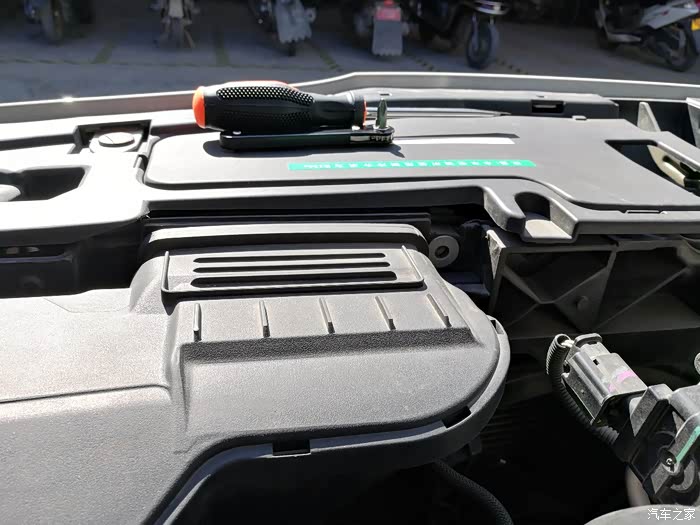 1.6t空气谐振箱,有一条缝且本身是无螺丝的!