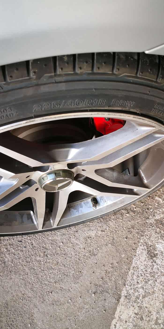 【图】关于8.5j轮毂和225轮胎的求助_奔驰c级论坛_汽车之家论坛