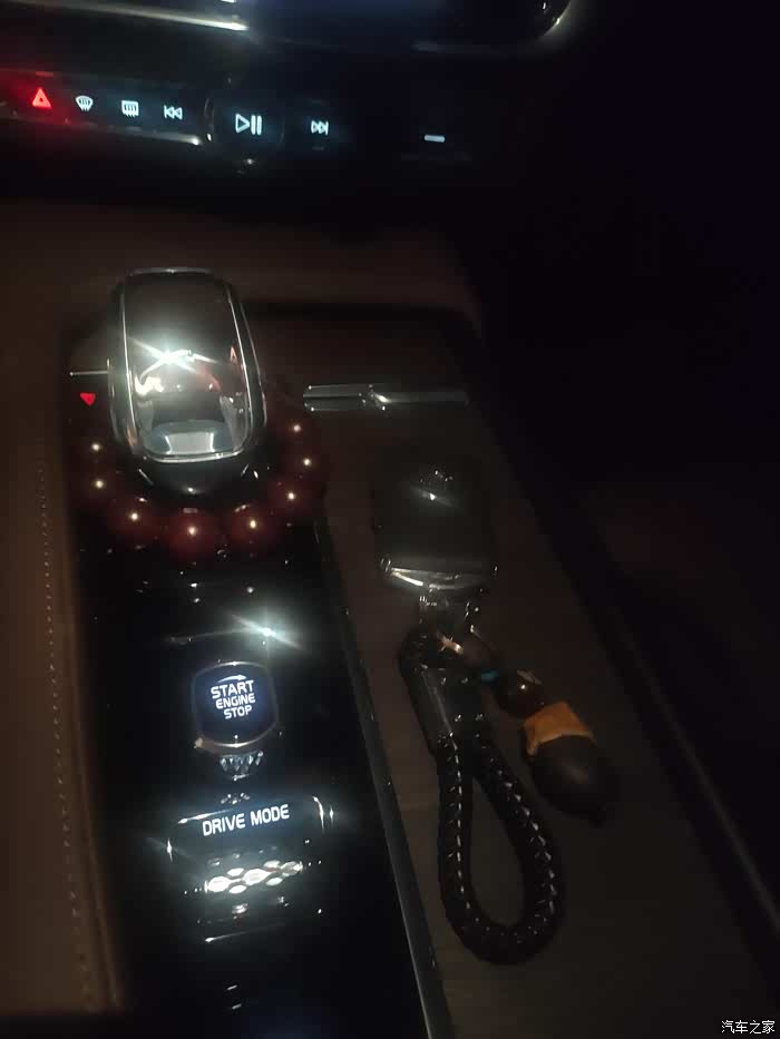 盛夏晒爱车s90的佛系氛围灯