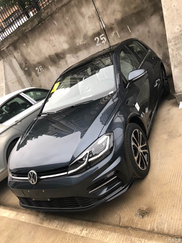 高尔夫达喀尔蓝提车