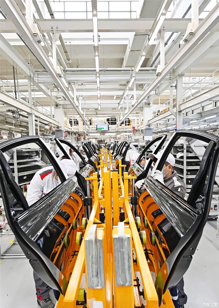 【图】红旗生产线够智能_红旗h9论坛_汽车之家论坛