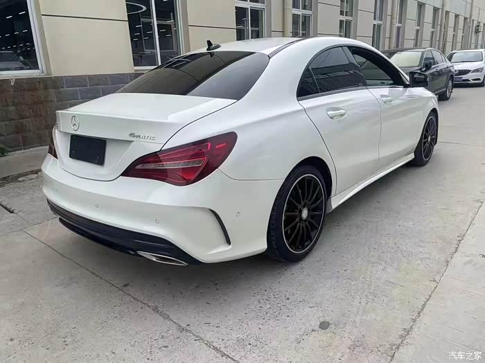 奔驰cla260轿跑