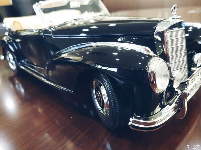 情怀经典 . 时光静好 -- 奔驰300s老爷车