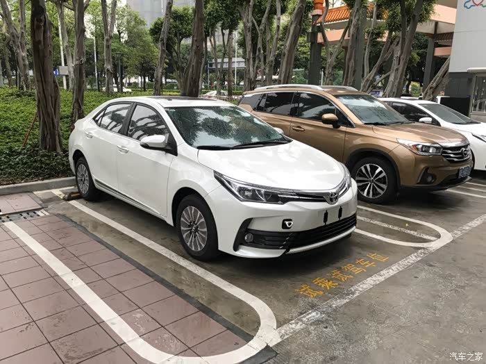 明天提车,卡罗拉gl-i珍珠白