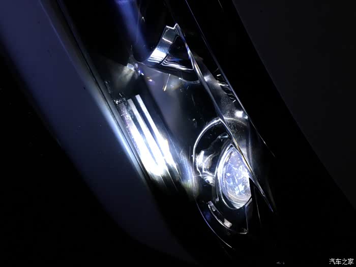 自己动手改了14款卡罗拉大灯之后感