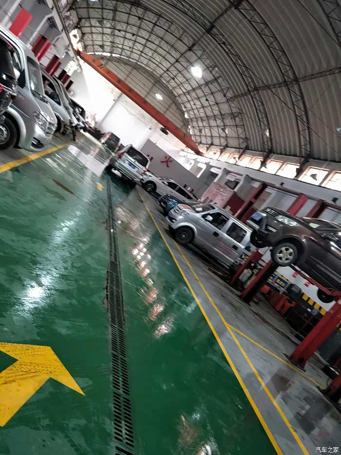 来的时候很多车,排队呢