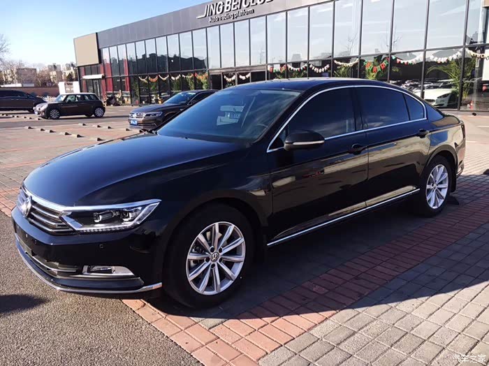 18款迈腾b8led灯改装作业