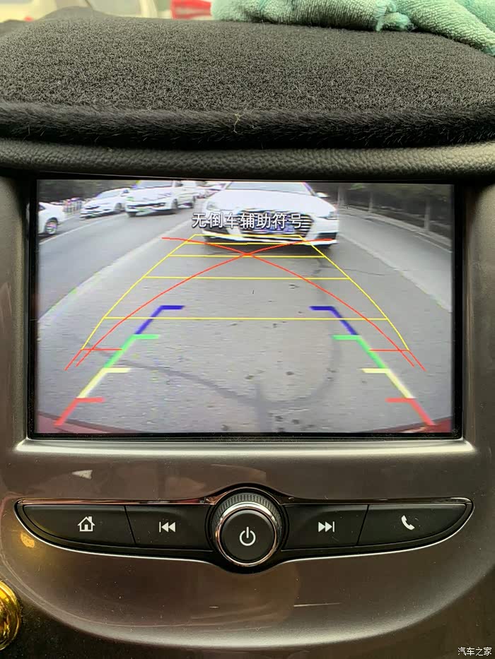 倒车影像显示无倒车辅助信号是怎么回事