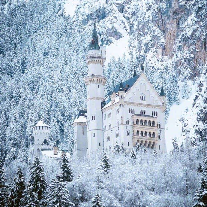 德国新天鹅堡雪景,纯洁的童话世界,瞬间勾起了儿时的公主梦