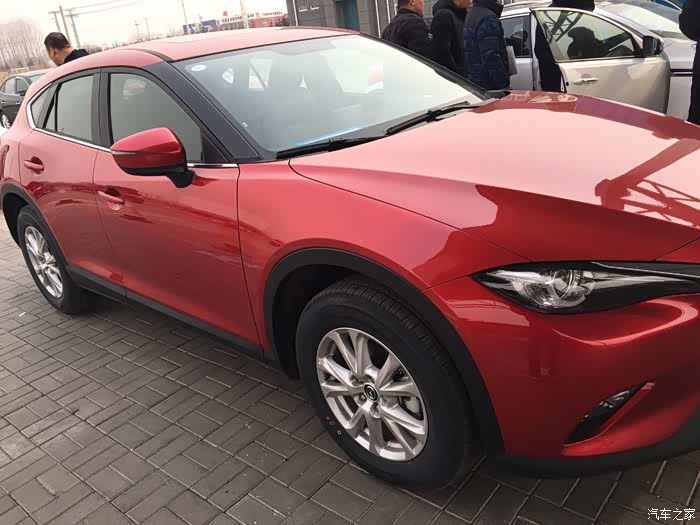 实至名归的选择马自达cx4魂动红