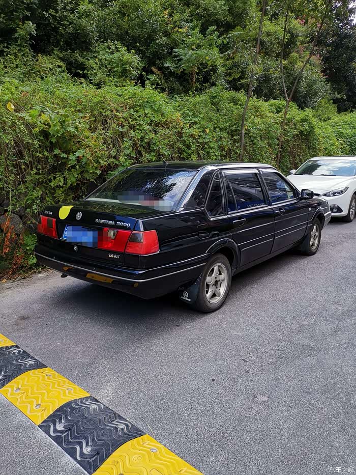 出03年板正情怀桑塔纳2000时代骄子