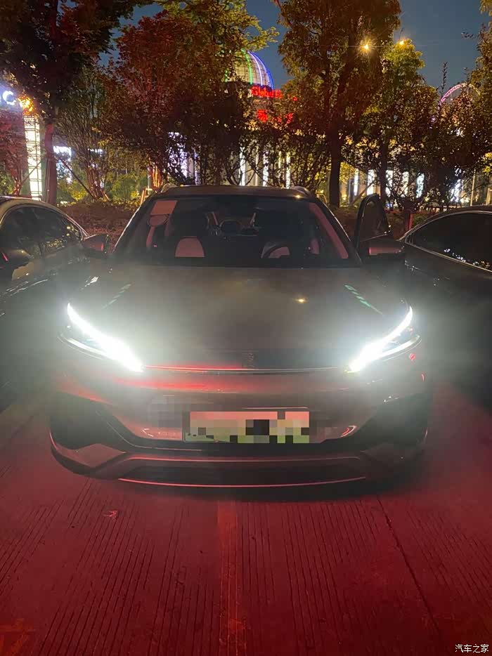 元plus这样的车灯挺亮