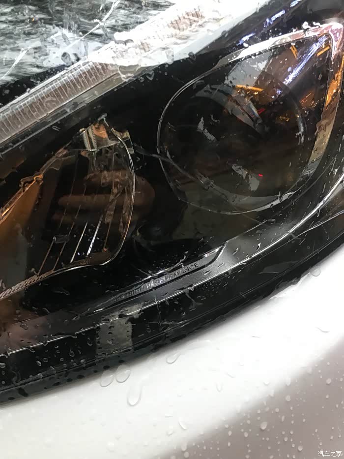 【图】大灯罩有划痕该如何处理啊?_奔驰c级论坛_汽车之家论坛