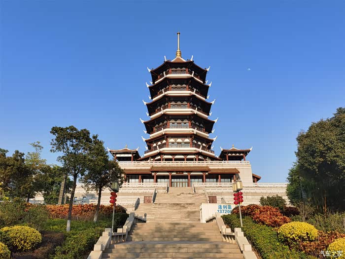 集美塔非常古建筑风的一座新塔很不错