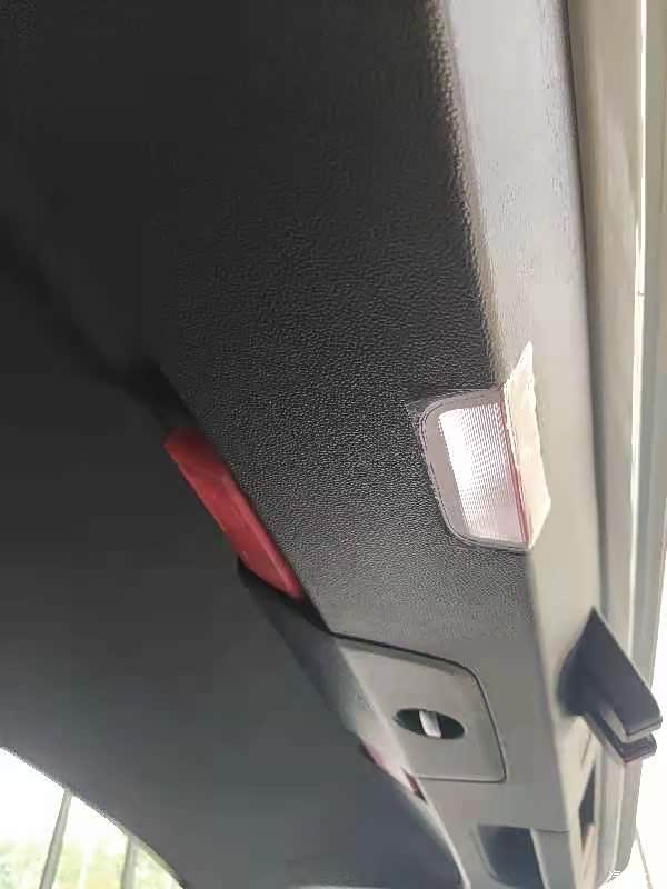 回复: 1 探岳论坛 灯灯灯灯,让你惊喜不断的一款车        这是后备