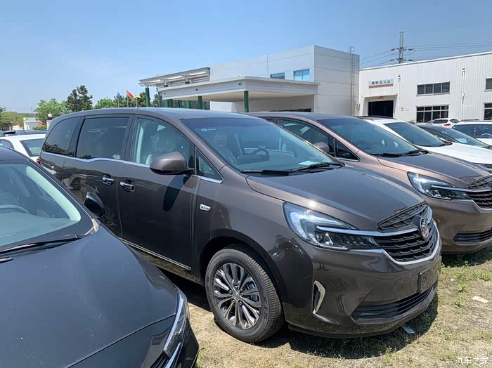 【图】求大量牛津棕实车颜色!_别克gl8论坛_汽车之家论坛