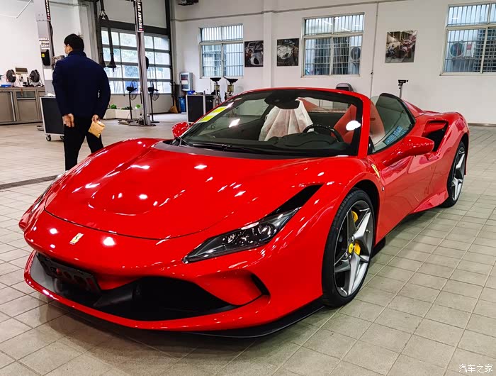 【图】f8 spider红红现车到啦_法拉利f8论坛_汽车之家论坛