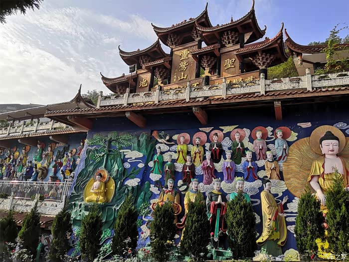 一股清泉一幅美景莲花山圣水寺之行