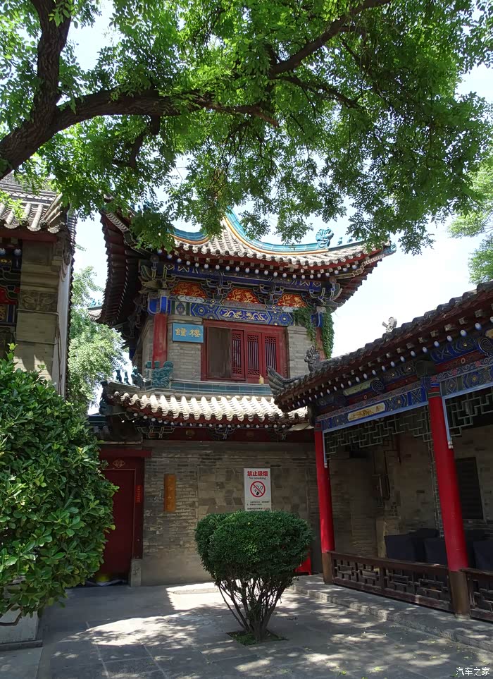 隐逸神秘的千年古刹--西安卧龙寺