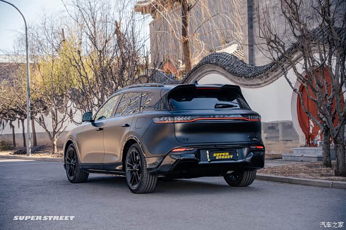 【图】小乔乘坐新座驾岚图free dna 游览人类城市_岚图free论坛_汽车