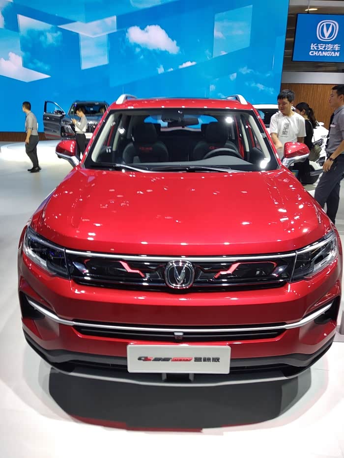 成都车展长安cs35小型suv翘楚