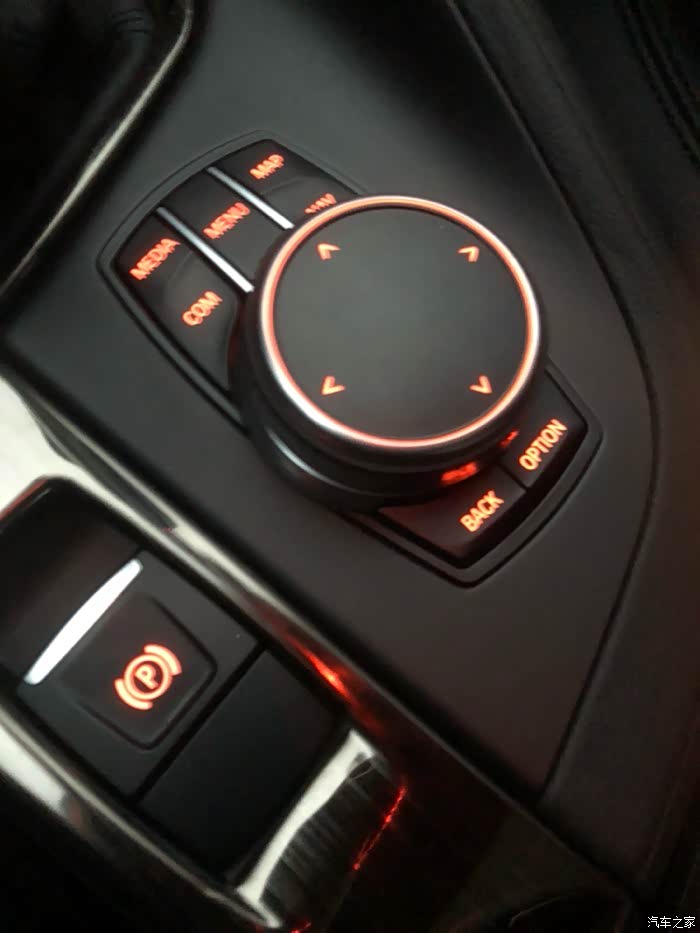 电子手刹没放开车伤车不