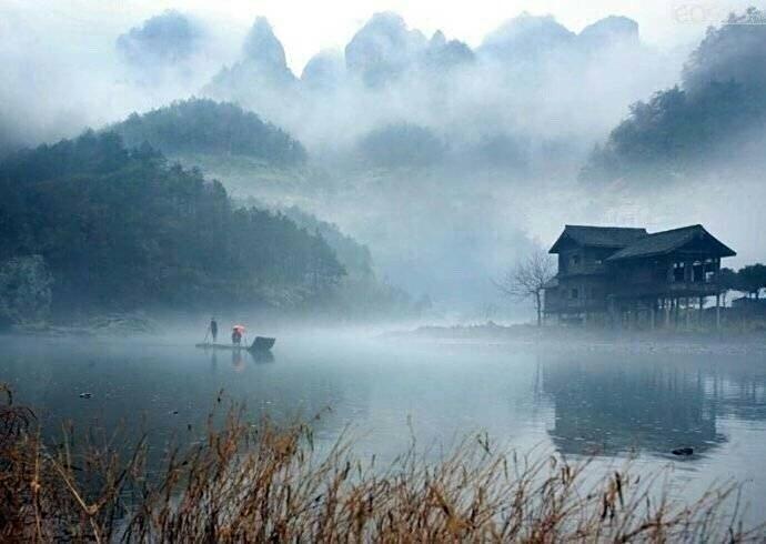 天青色等烟雨,而我在等你