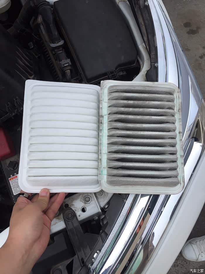 一汽丰田卡罗拉更换空滤机滤常规检查作业