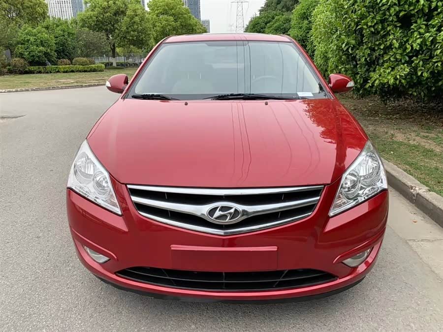 现代悦动进入国内的第二代伊兰特