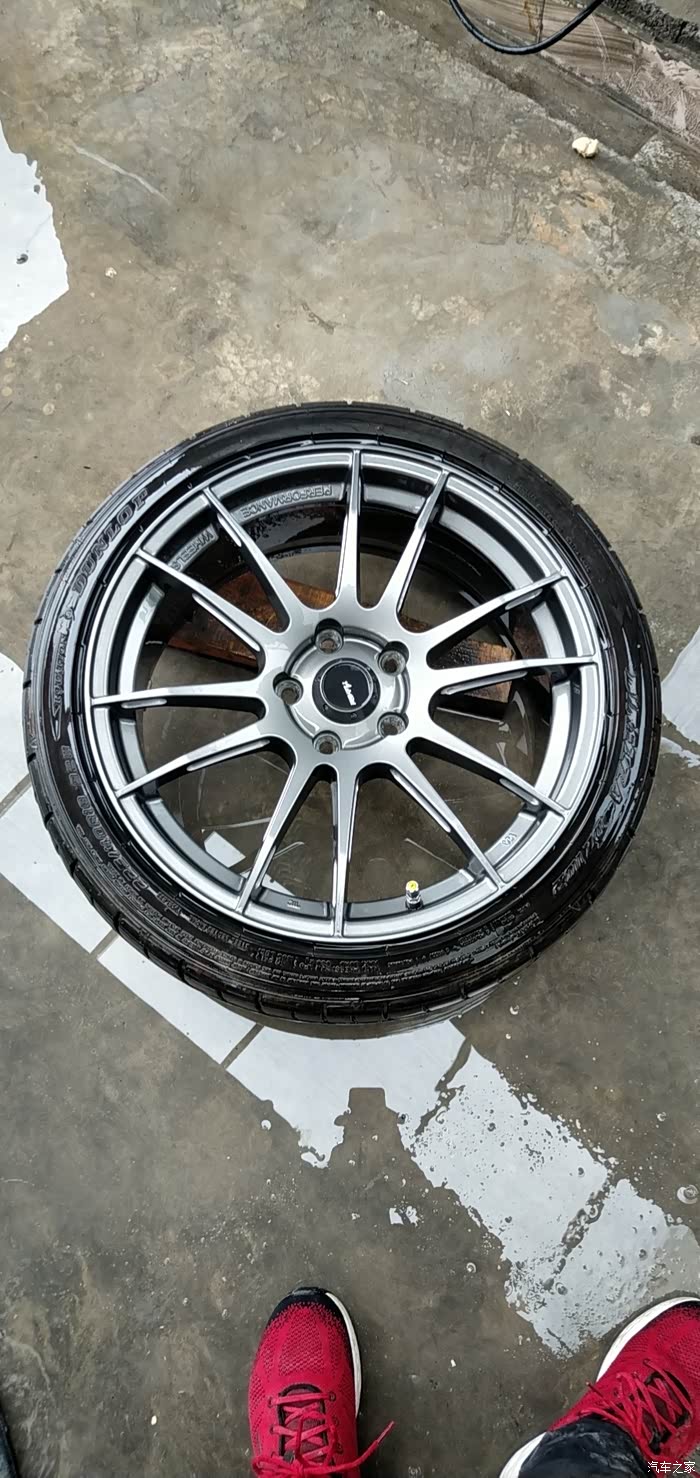 18寸轮毂雅泛迪sl26