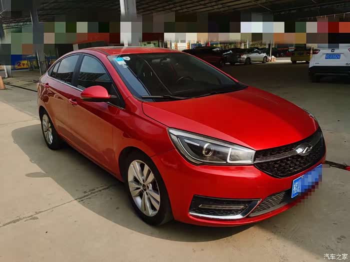 红色的奇瑞艾瑞泽5真骚气呀