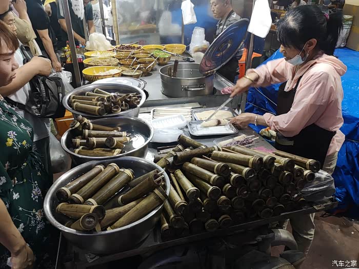 还有这种竹筒粽子,我喜欢.