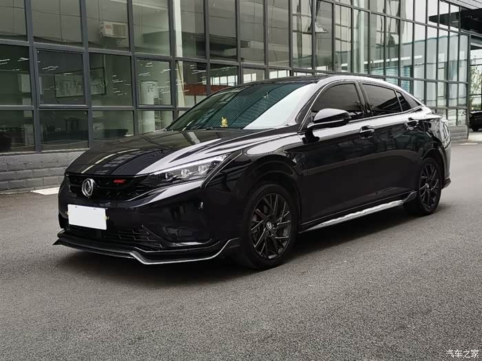 炫酷的奕炫个性十足,黑色的相当有质感