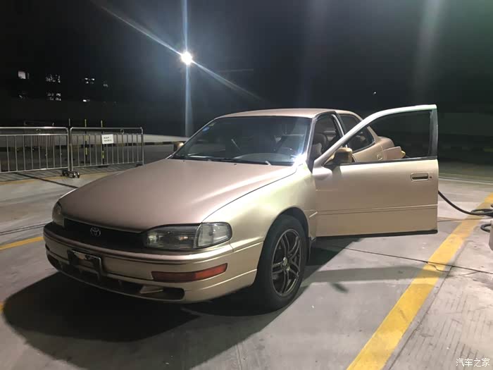 到手一台1993年丰田佳美xv10