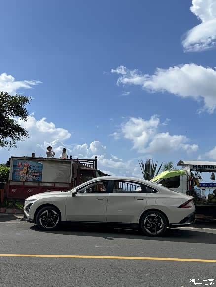 【图】这个奶白色的车身越看越耐看_五菱星光论坛_汽车之家论坛