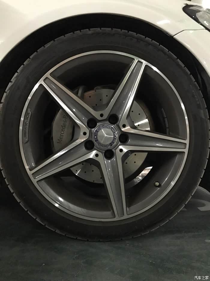 出c旅原厂amg五星轮毂一套,18寸带胎,全新,八千公里