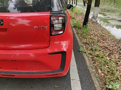 小女子提车思皓e10x,还得是红色符合我气质!