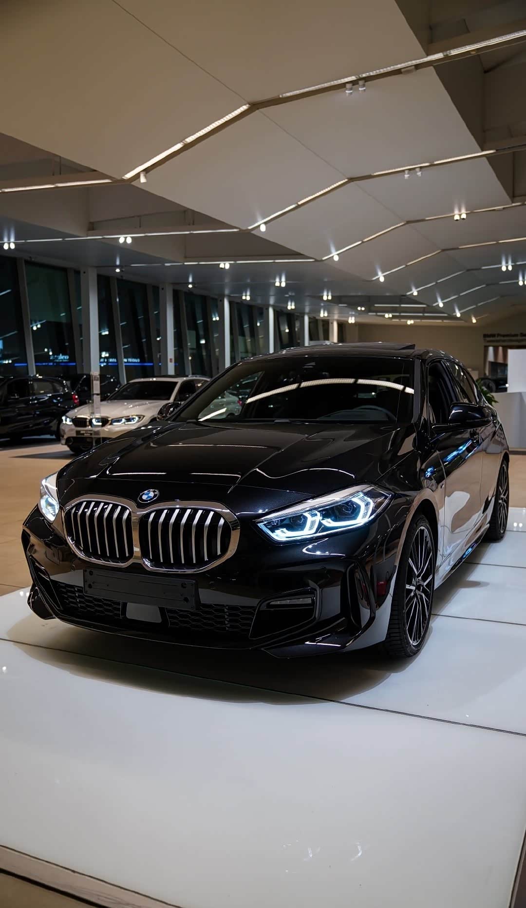 全新宝马1系有点帅啊