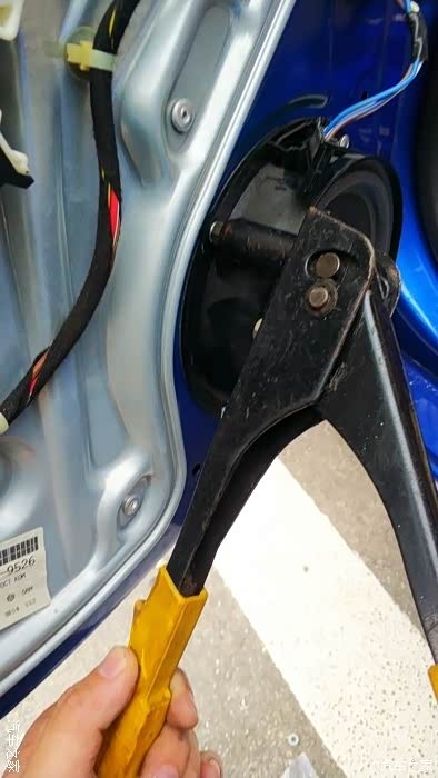 diy更换车门限位器作业.