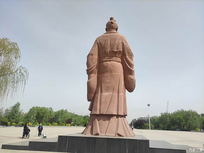 自驾逸动去参观古人毛遂像