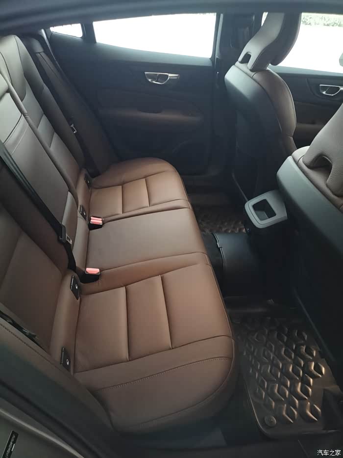 安全就是豪华,健康就是豪华,另一种豪华来自沃尔沃s60