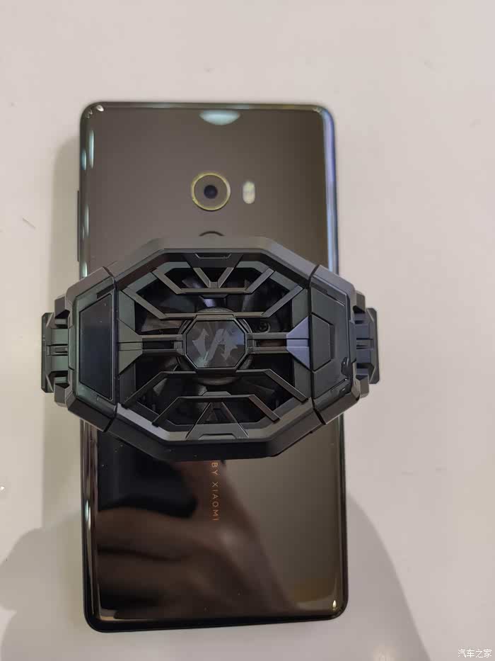 【为啥买】黑鲨散热背夹2pro使用