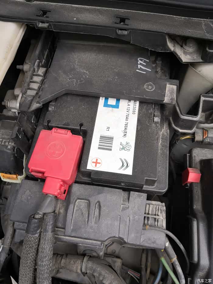 刚换的瓦尔塔电瓶,是黑标吗?质量怎么样