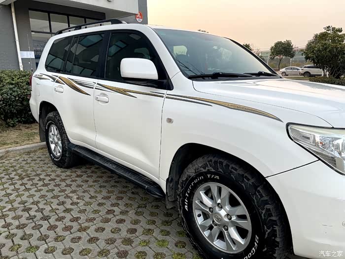 个人出售可以开一辈子的越野神车兰德酷路泽国产顶配版