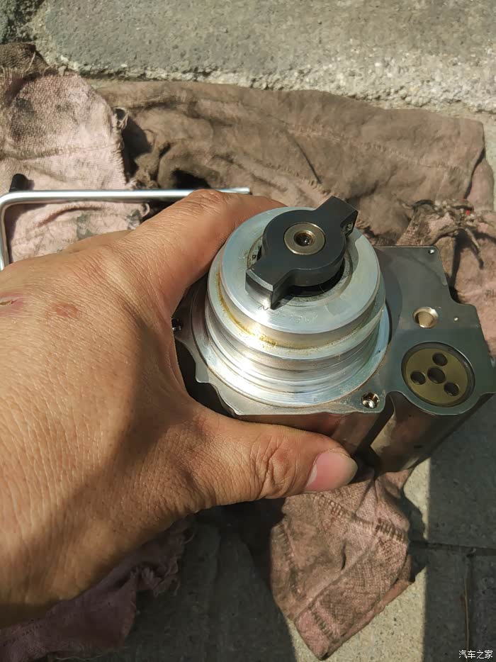 谁见过这样的高压燃油泵以后怎么拆