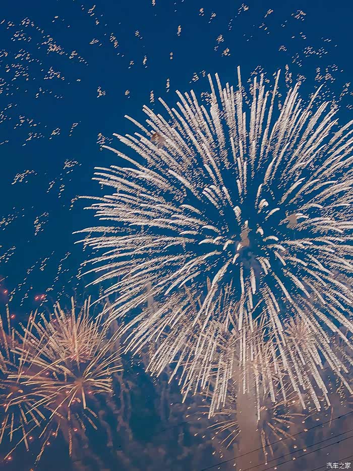 我会在每个有意义的时刻远隔山海,祝你快乐!