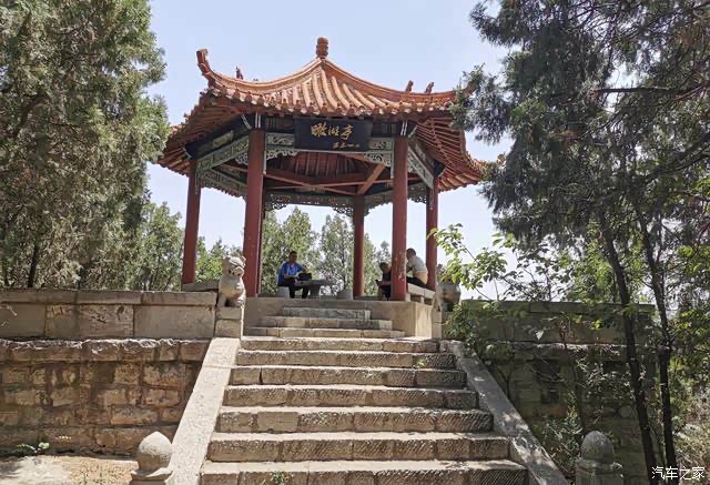 自驾名爵hs打卡腊山国家森林公园