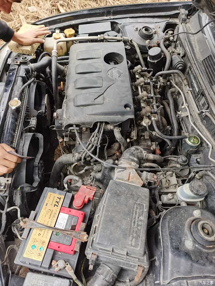 05款蓝鸟启动马达在什么位置,有哪位大神知道的吗?